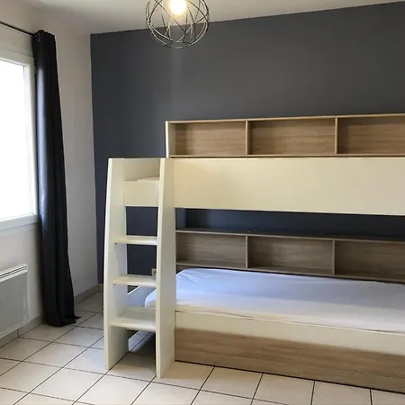 Maison Calme Avec Un Jardin Au Poire-sur-vie *